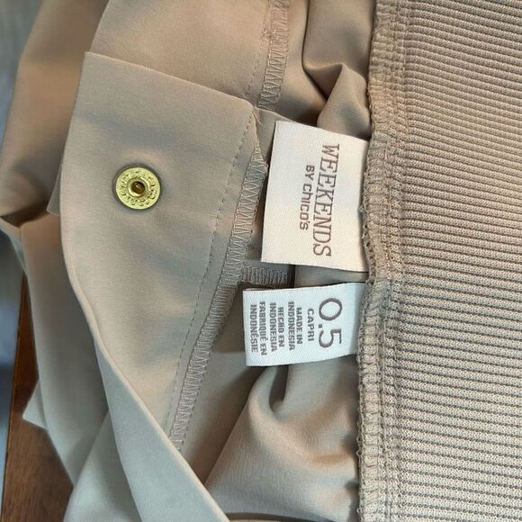 Weekends by Chico’s Beige Cropped Pants - Picture 5 of 6
